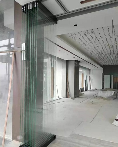 玻璃活動(dòng)隔斷