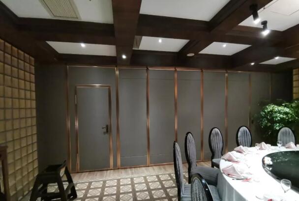 活動(dòng)隔斷墻